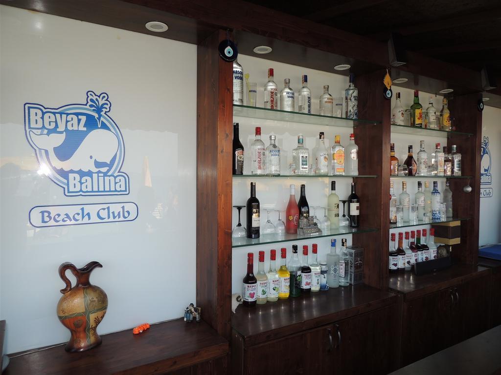 Cunda Beyaz Balina Hotel ไอวาลิค ภายนอก รูปภาพ