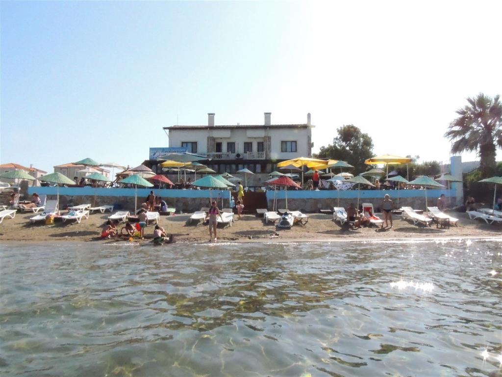 Cunda Beyaz Balina Hotel ไอวาลิค ภายนอก รูปภาพ