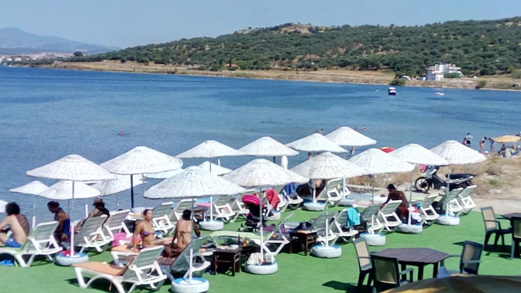 Cunda Beyaz Balina Hotel ไอวาลิค ภายนอก รูปภาพ